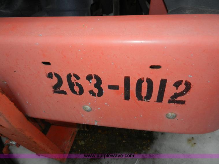 image for item A3923 1993 Ford 8000 street flusher truck