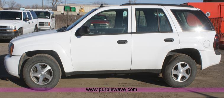 image for item A3974 2006 Chevrolet Trailblazer LS SUV