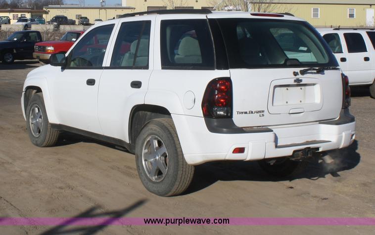 image for item A3974 2006 Chevrolet Trailblazer LS SUV