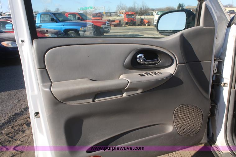 image for item A3974 2006 Chevrolet Trailblazer LS SUV