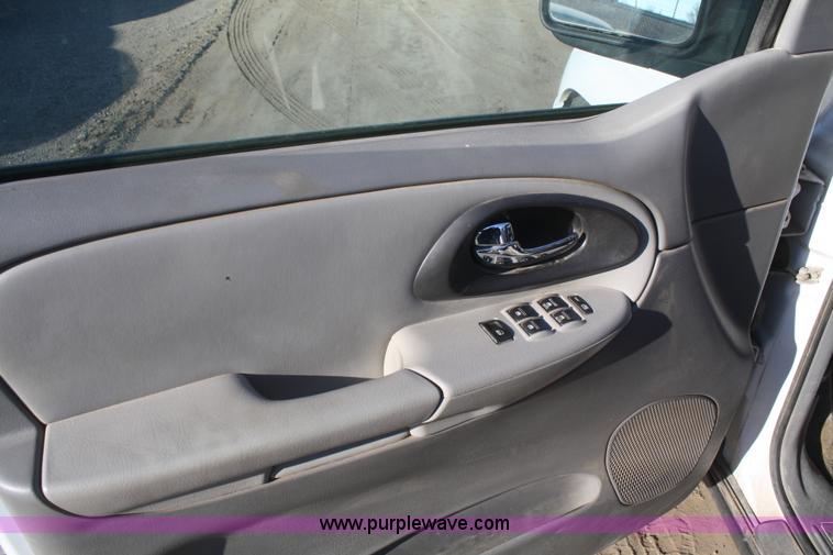 image for item A3974 2006 Chevrolet Trailblazer LS SUV