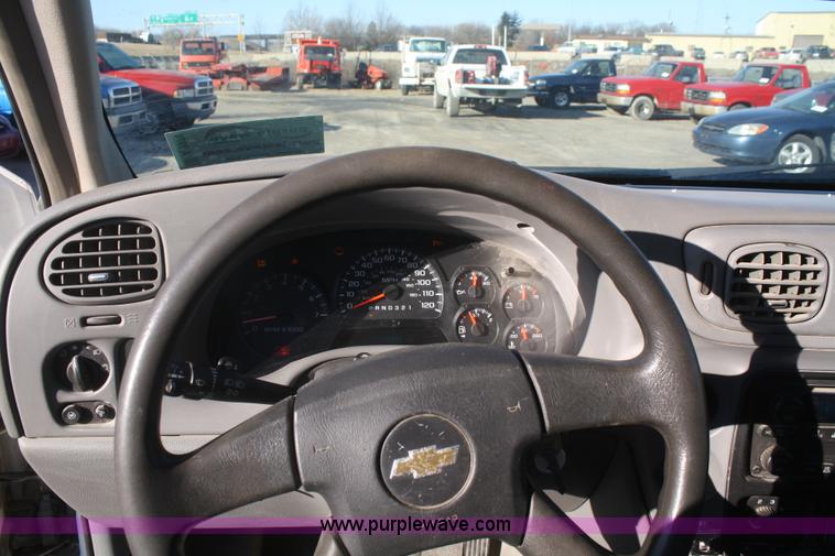 image for item A3974 2006 Chevrolet Trailblazer LS SUV