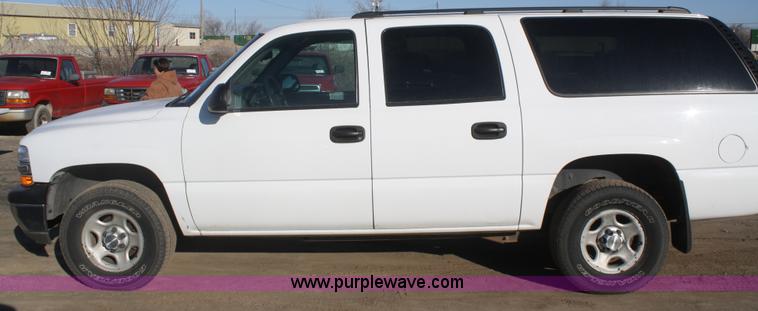 image for item A3975 2006 Chevrolet Suburban 1500 SUV