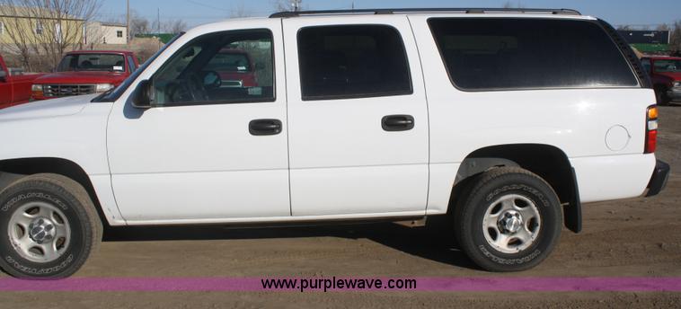 image for item A3975 2006 Chevrolet Suburban 1500 SUV