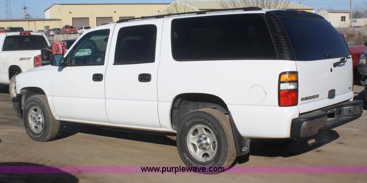 image for item A3975 2006 Chevrolet Suburban 1500 SUV