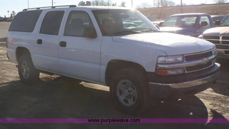 image for item A3975 2006 Chevrolet Suburban 1500 SUV