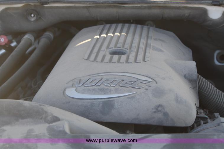 image for item A3975 2006 Chevrolet Suburban 1500 SUV