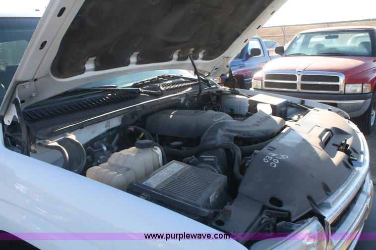 image for item A3975 2006 Chevrolet Suburban 1500 SUV