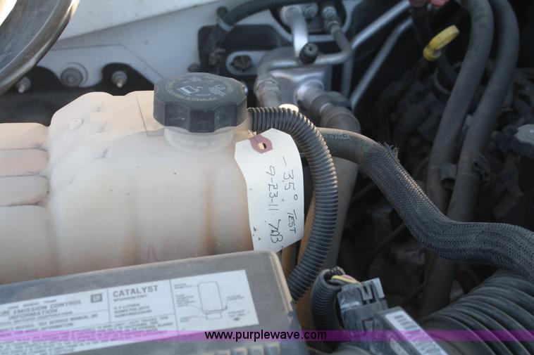 image for item A3975 2006 Chevrolet Suburban 1500 SUV