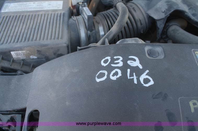 image for item A3975 2006 Chevrolet Suburban 1500 SUV