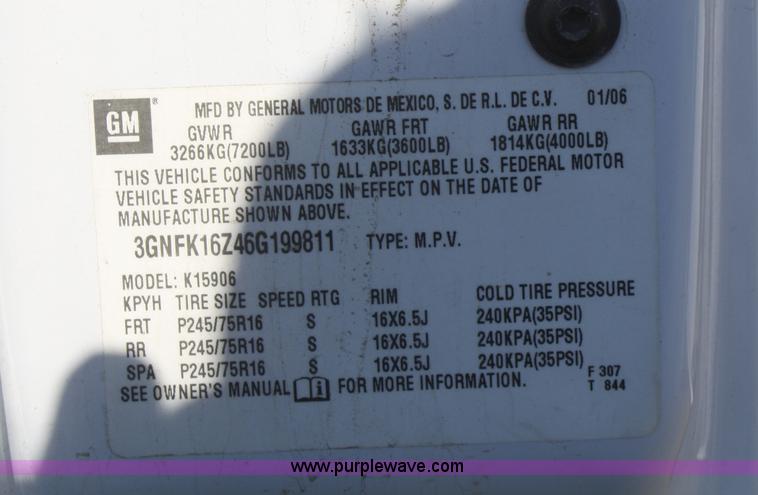 image for item A3975 2006 Chevrolet Suburban 1500 SUV