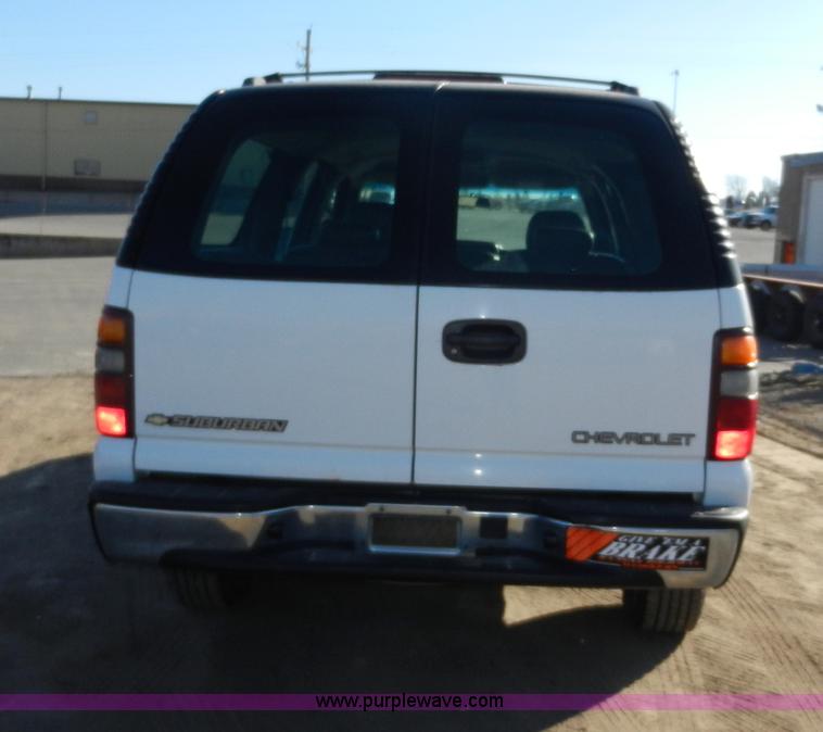 image for item A3978 2002 Chevrolet Suburban 1500 SUV