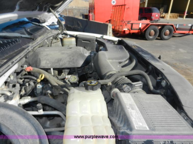 image for item A3978 2002 Chevrolet Suburban 1500 SUV