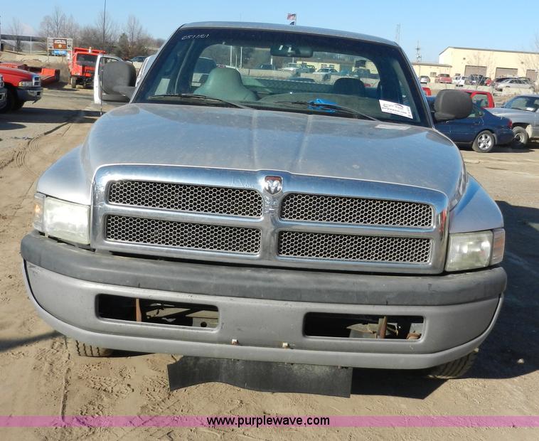 image for item A3979 2001 Dodge Ram 1500 pickup truck