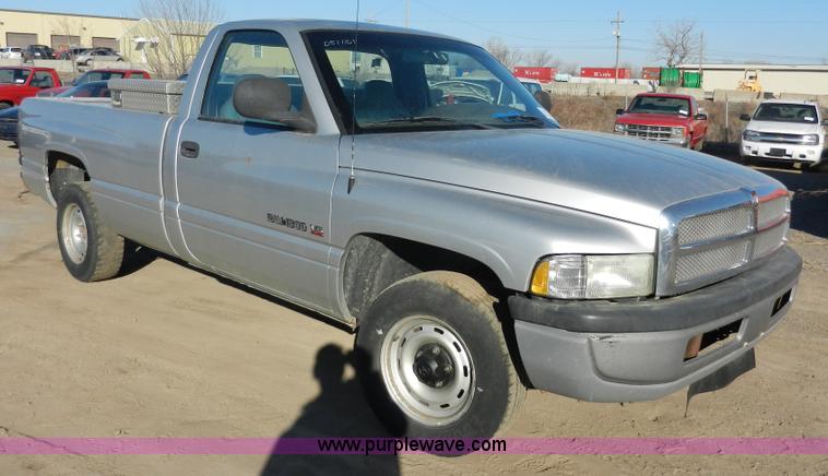 image for item A3979 2001 Dodge Ram 1500 pickup truck