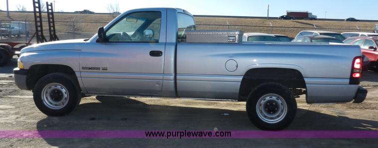 image for item A3979 2001 Dodge Ram 1500 pickup truck