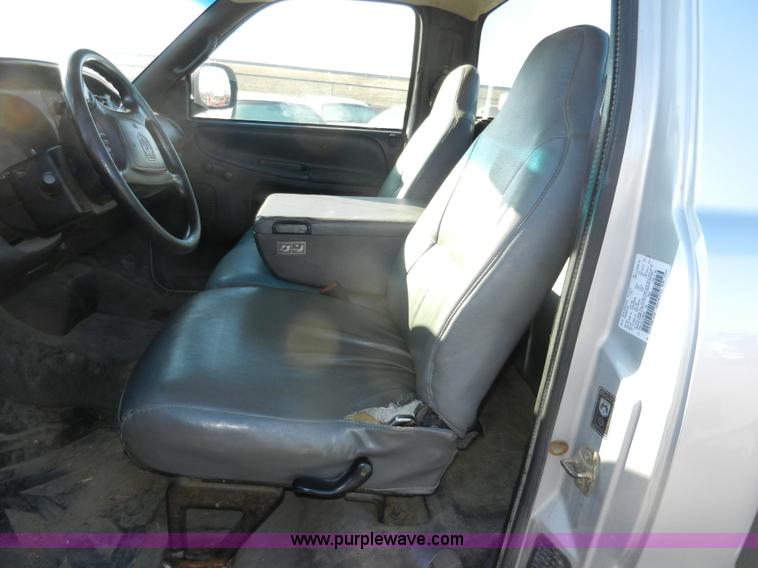 image for item A3979 2001 Dodge Ram 1500 pickup truck