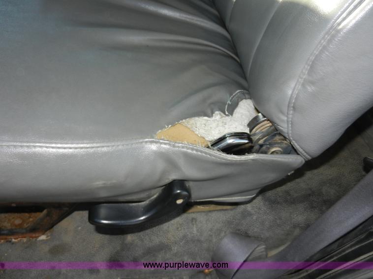 image for item A3979 2001 Dodge Ram 1500 pickup truck