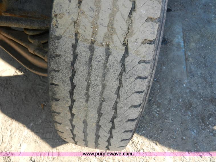 image for item A3979 2001 Dodge Ram 1500 pickup truck