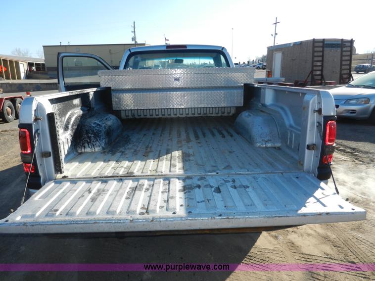 image for item A3979 2001 Dodge Ram 1500 pickup truck