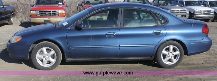 image for item A3980 2002 Ford Taurus SE
