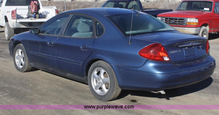 image for item A3980 2002 Ford Taurus SE