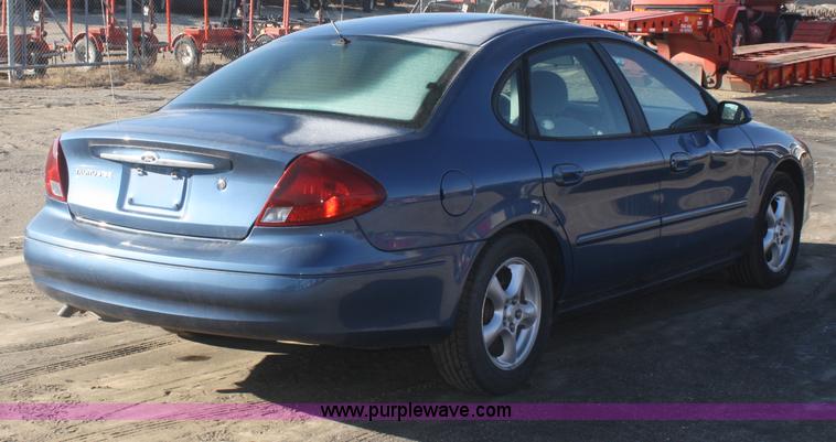 image for item A3980 2002 Ford Taurus SE