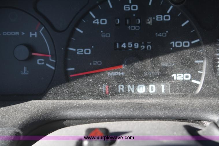 image for item A3980 2002 Ford Taurus SE