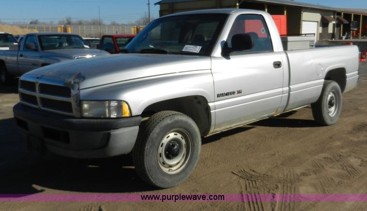 image for item A3982 2001 Dodge Ram 1500 pickup truck