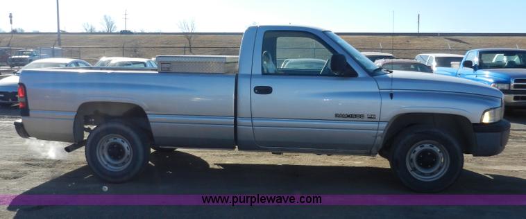 image for item A3982 2001 Dodge Ram 1500 pickup truck