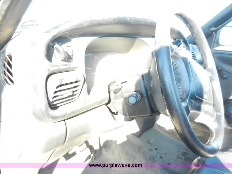 image for item A3982 2001 Dodge Ram 1500 pickup truck