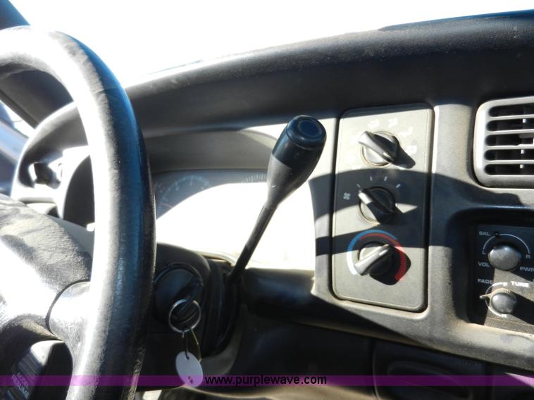 image for item A3982 2001 Dodge Ram 1500 pickup truck