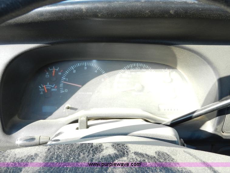 image for item A3982 2001 Dodge Ram 1500 pickup truck