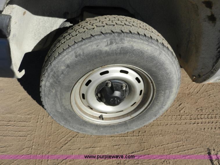 image for item A3982 2001 Dodge Ram 1500 pickup truck