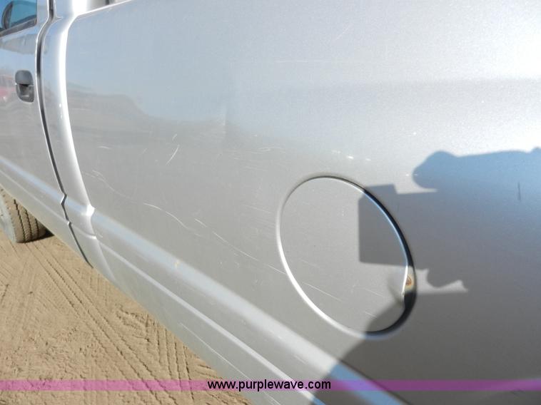 image for item A3982 2001 Dodge Ram 1500 pickup truck