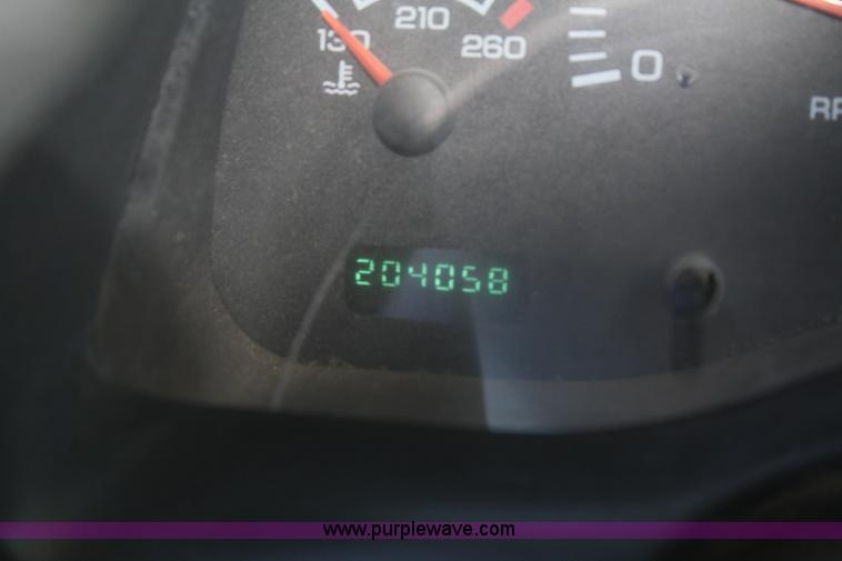 image for item A3983 1999 Dodge Ram 1500 pickup truck