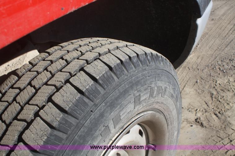 image for item A3983 1999 Dodge Ram 1500 pickup truck