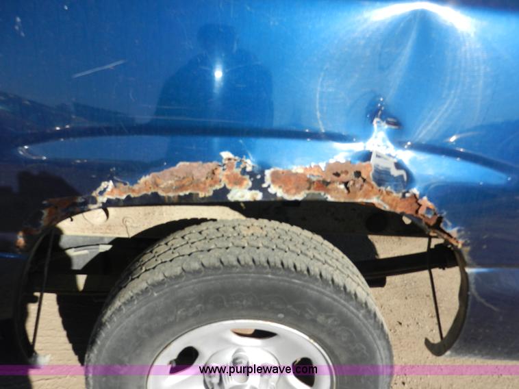 image for item A3986 2002 Chevrolet Silverado 1500 pickup truck