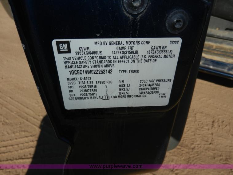 image for item A3986 2002 Chevrolet Silverado 1500 pickup truck