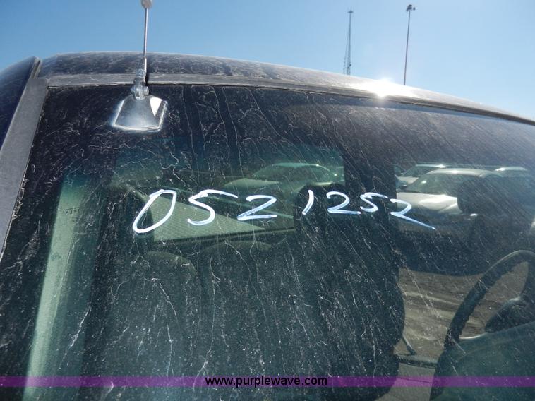 image for item A3986 2002 Chevrolet Silverado 1500 pickup truck