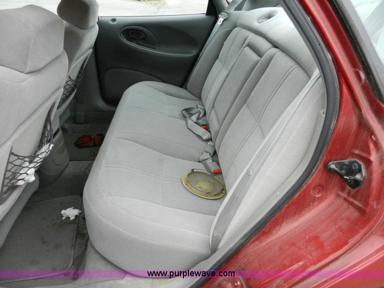 image for item A3989 1996 Ford Taurus GL