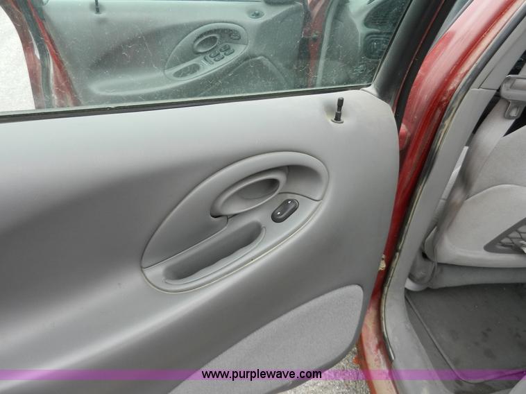 image for item A3989 1996 Ford Taurus GL
