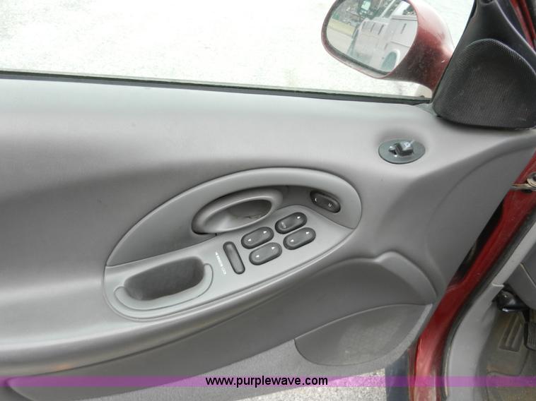 image for item A3989 1996 Ford Taurus GL