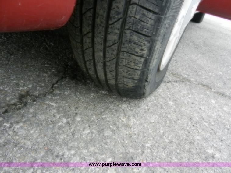 image for item A3989 1996 Ford Taurus GL