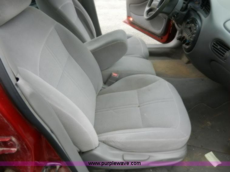 image for item A3989 1996 Ford Taurus GL