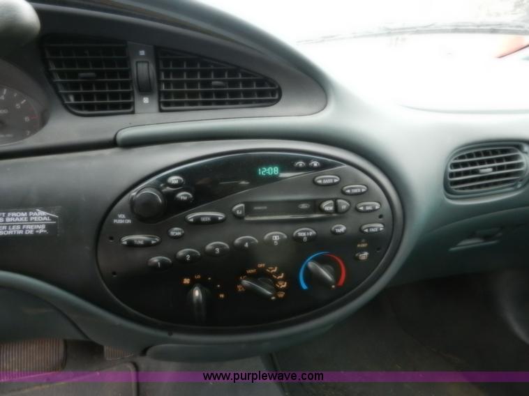 image for item A3990 1996 Ford Taurus GL