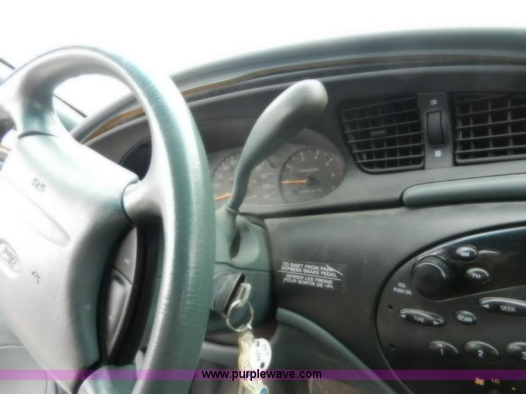 image for item A3990 1996 Ford Taurus GL