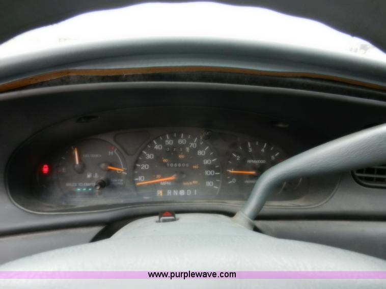 image for item A3990 1996 Ford Taurus GL