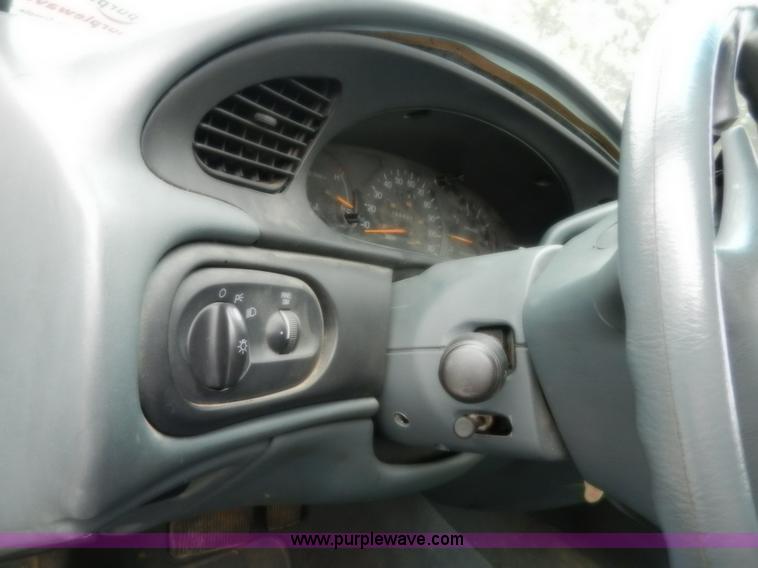 image for item A3990 1996 Ford Taurus GL