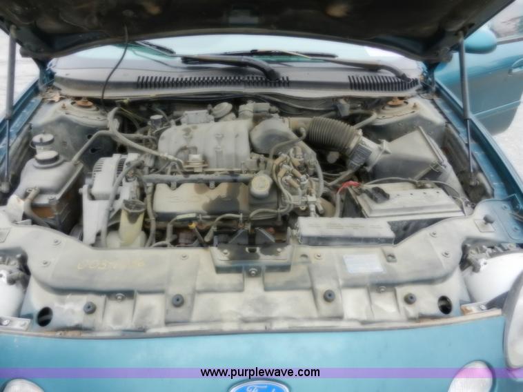 image for item A3990 1996 Ford Taurus GL